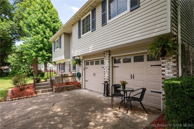 1506 Sportsman Drive, Jeffersonville, IN 47130