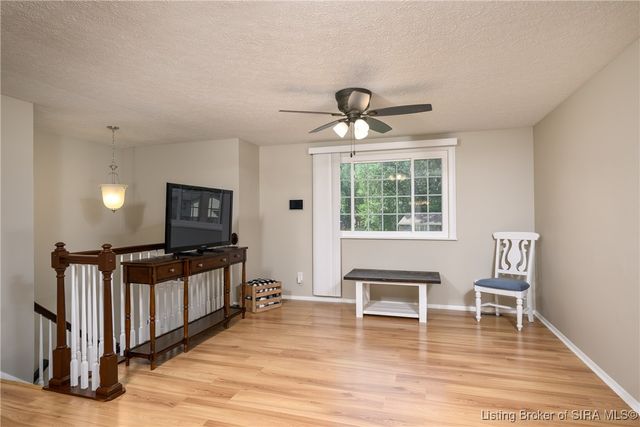 1506 Sportsman Drive, Jeffersonville, IN 47130