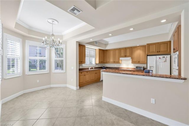 545 Avellino Isles CIR 29102, Naples, FL 34119