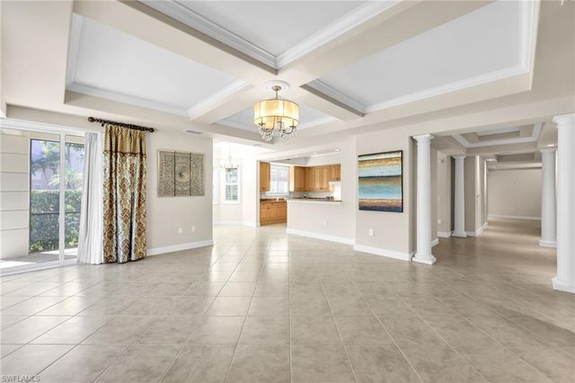 545 Avellino Isles CIR 29102, Naples, FL 34119