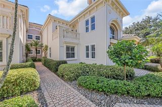 545 Avellino Isles CIR 29102, Naples, FL 34119