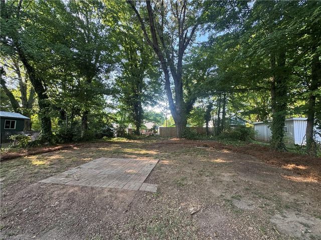 2369 Jefferson Avenue, Winston-salem, NC 27103