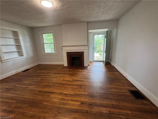2369 Jefferson Avenue, Winston-salem, NC 27103