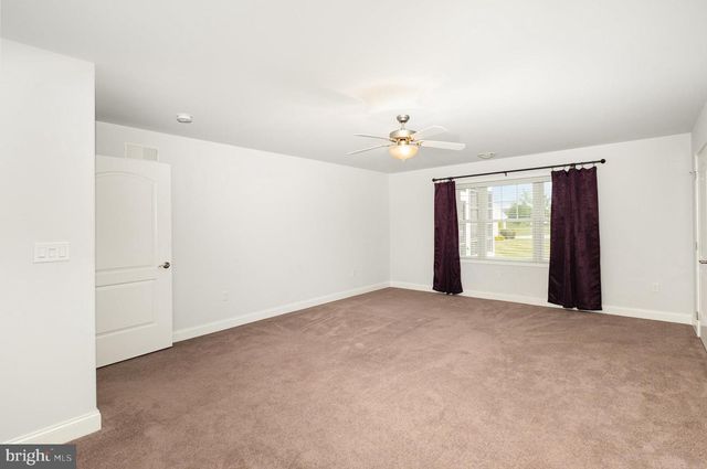 1007 GREAT HALL DR, Lebanon, PA 17042