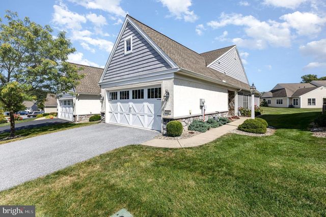 1007 GREAT HALL DR, Lebanon, PA 17042