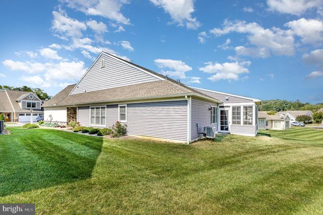 1007 GREAT HALL DR, Lebanon, PA 17042