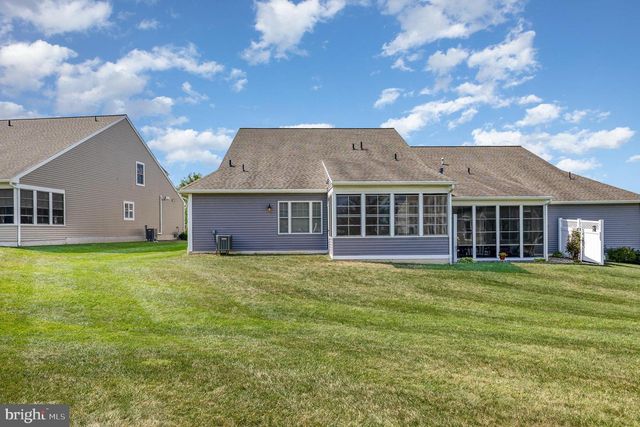 1007 GREAT HALL DR, Lebanon, PA 17042
