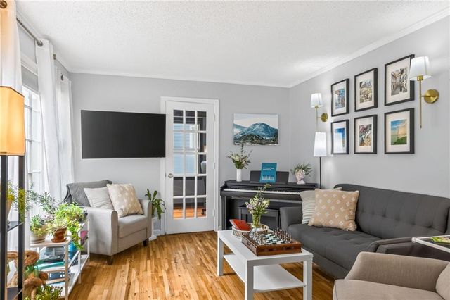 8326 Madison Avenue, Kansas City, MO 64114