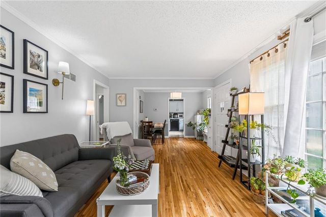8326 Madison Avenue, Kansas City, MO 64114