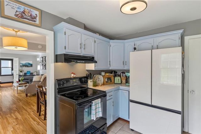 8326 Madison Avenue, Kansas City, MO 64114