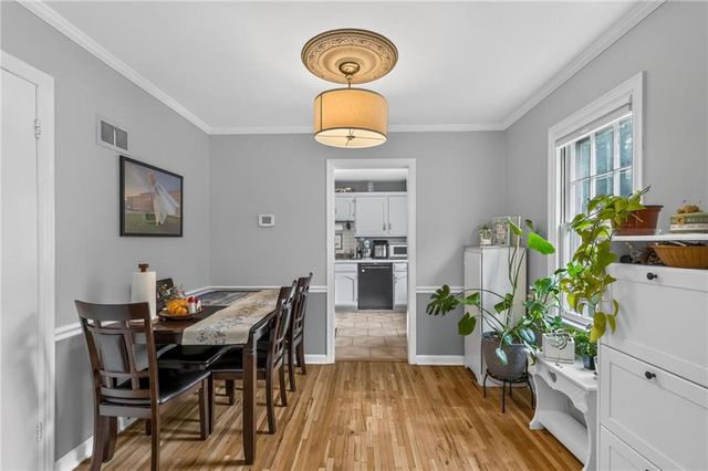 8326 Madison Avenue, Kansas City, MO 64114