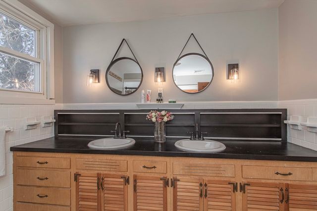 1110 Main St, Walpole, MA 02081