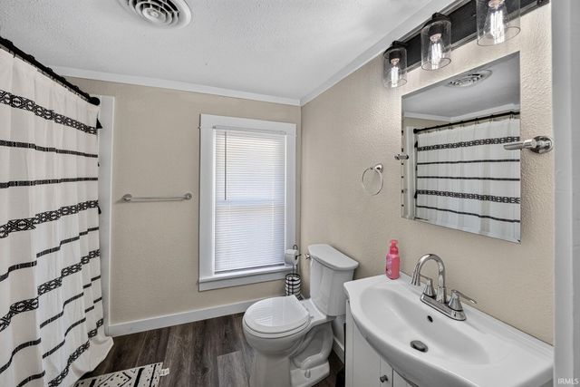 1901 W Indiana Street, Elkhart, IN 46516