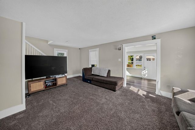 1901 W Indiana Street, Elkhart, IN 46516