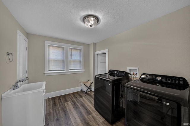 1901 W Indiana Street, Elkhart, IN 46516