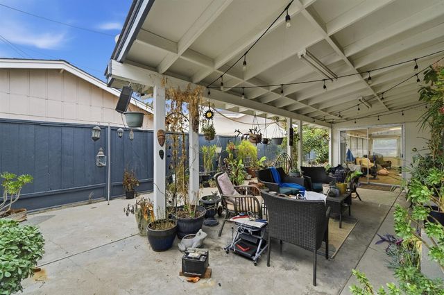 1669 Wylma Way, Modesto, CA 95350