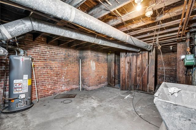 896 E 143rd Street, Cleveland, OH 44110