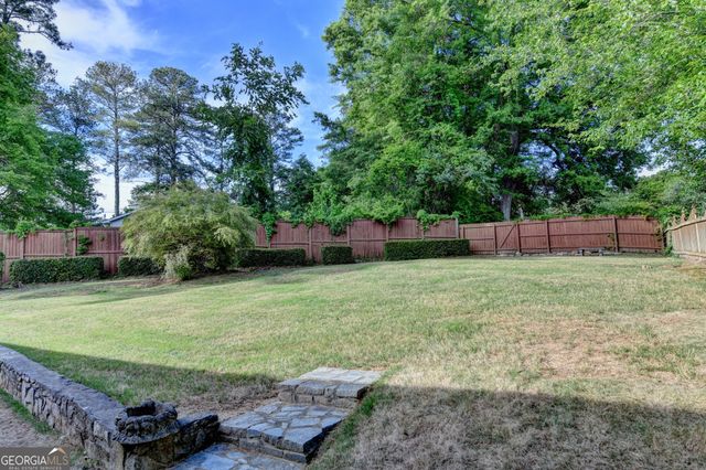 1118 Midsummer Court NE, Marietta, GA 30068