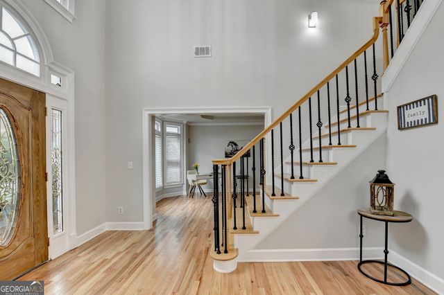 1118 Midsummer Court NE, Marietta, GA 30068