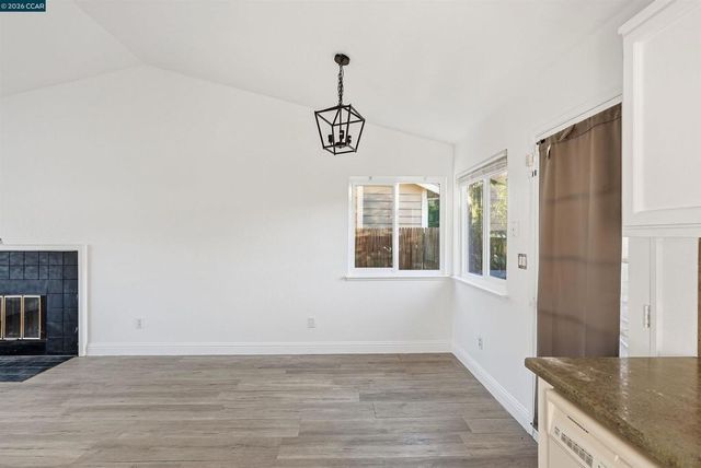 2036 Seward Dr, Pittsburg, CA 94565