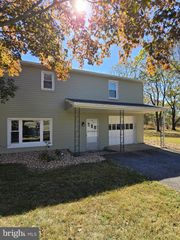 649 N WARREN ST #1ST FLOOR, Orwigsburg, PA 17961