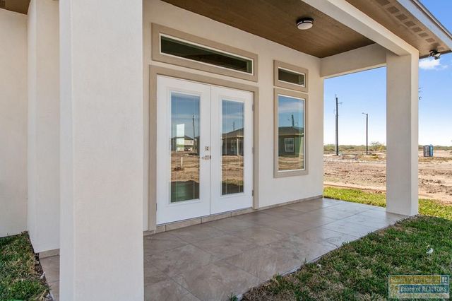 3222 Eliseo Villarreal Ave, Port Isabel, TX 78578