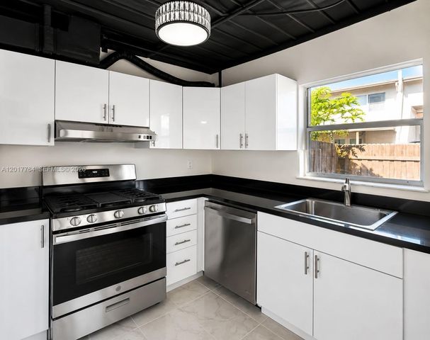 6603 SW 112th Pl, Miami, FL 33173