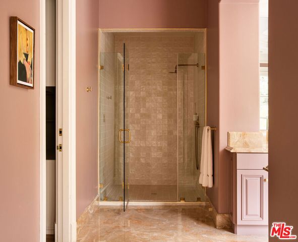 10509 Vestone Way, Los Angeles, CA 90077