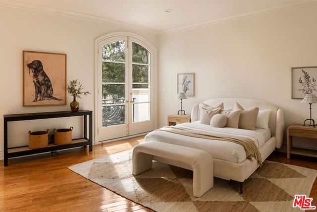 10509 Vestone Way, Los Angeles, CA 90077