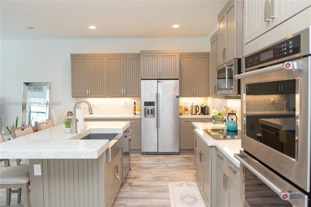 11826 SW 13th Ct, Pembroke Pines, FL 33025