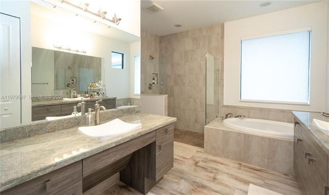 11826 SW 13th Ct, Pembroke Pines, FL 33025