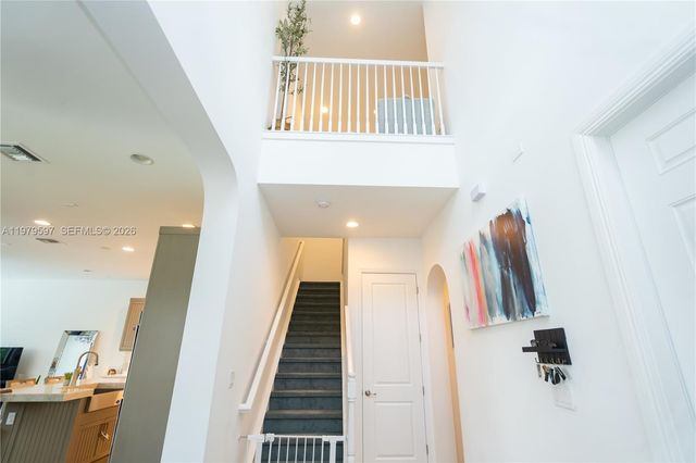 11826 SW 13th Ct, Pembroke Pines, FL 33025