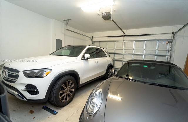 11826 SW 13th Ct, Pembroke Pines, FL 33025