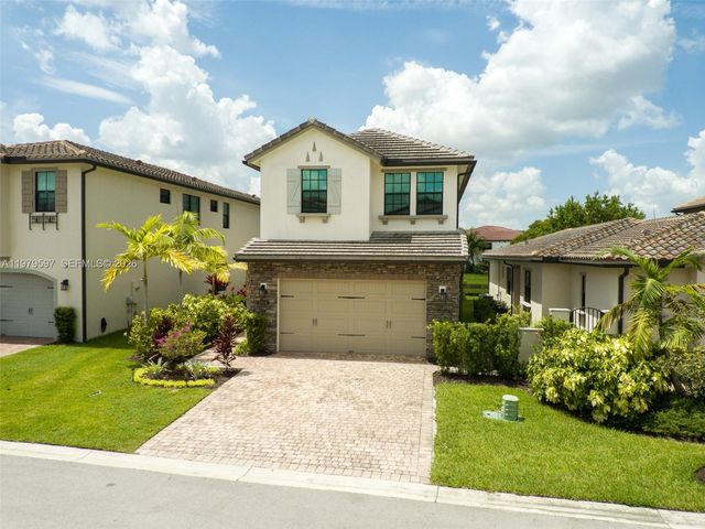 11826 SW 13th Ct, Pembroke Pines, FL 33025