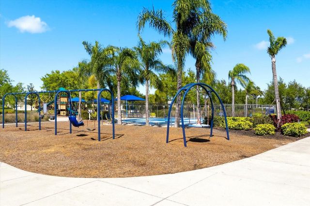 4905 BOSTON COMMON GLEN, Bradenton, FL 34211