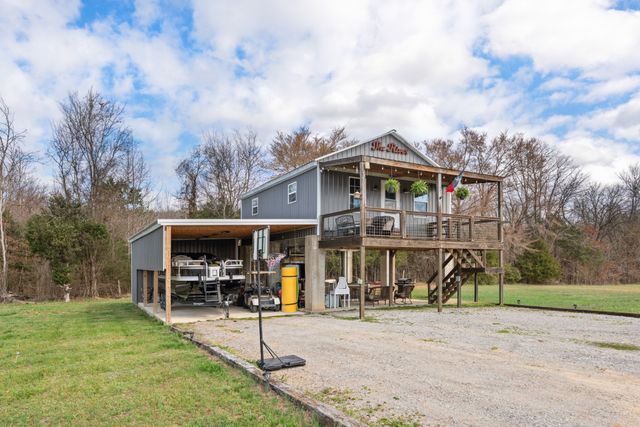 168 Mackin Rd, Linden, TN 37096