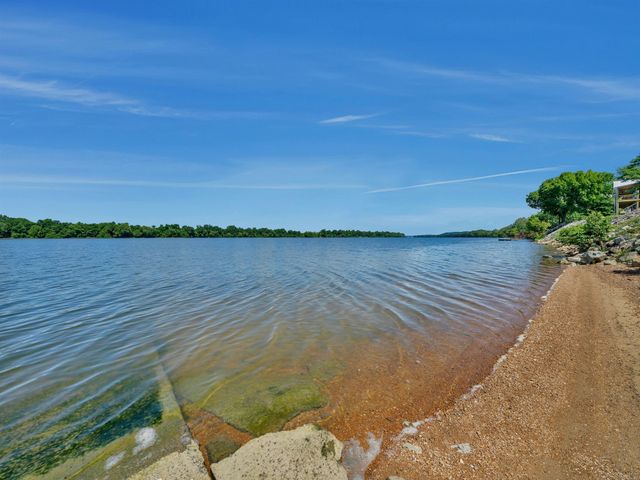 168 Mackin Rd, Linden, TN 37096