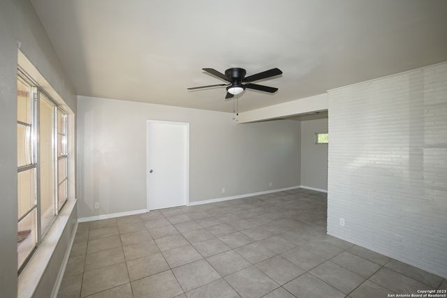 227 CICERO DR, San Antonio, TX 78218