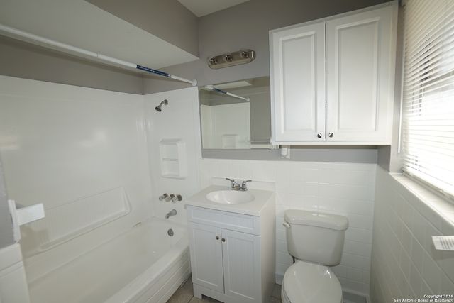 227 CICERO DR, San Antonio, TX 78218