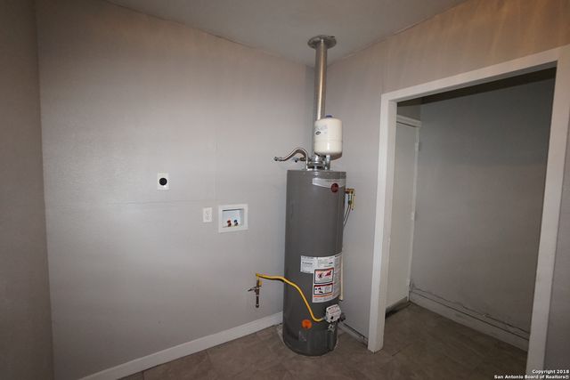 227 CICERO DR, San Antonio, TX 78218