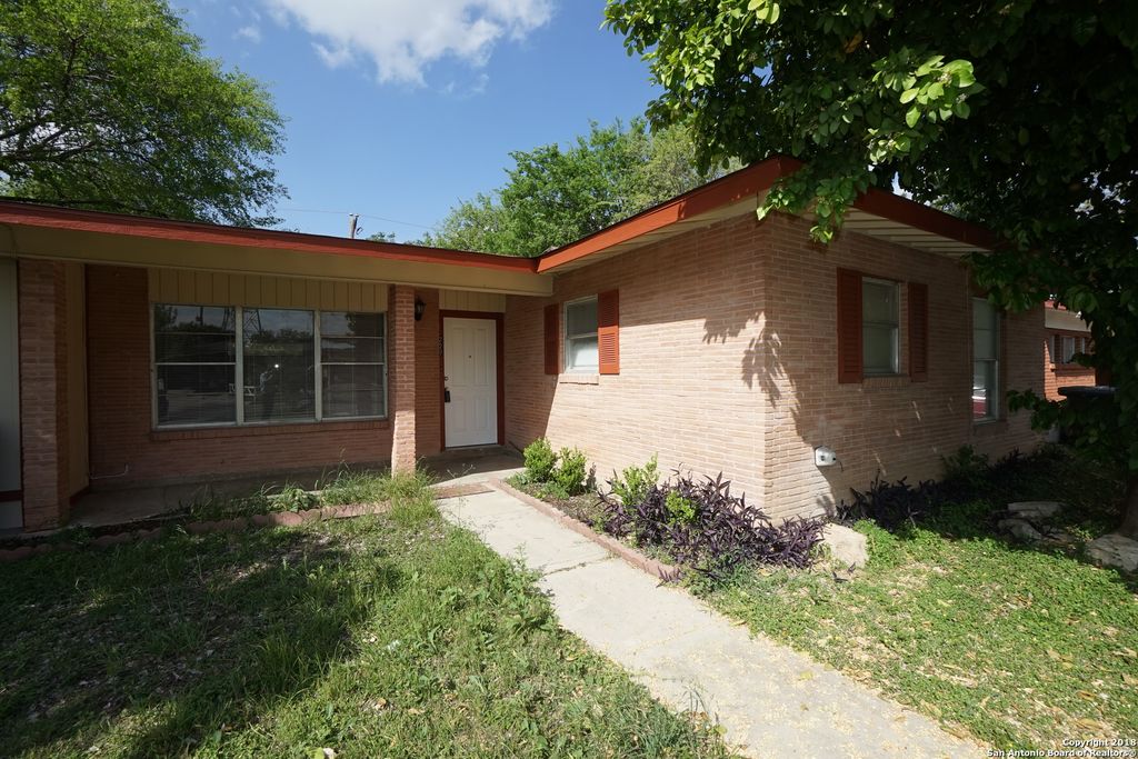 227 CICERO DR, San Antonio, TX 78218