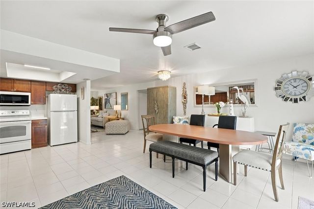 3511 Caloosa ST, Naples, FL 34112