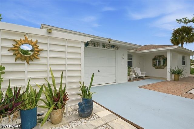3511 Caloosa ST, Naples, FL 34112