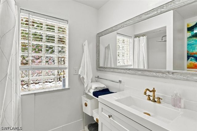 3511 Caloosa ST, Naples, FL 34112