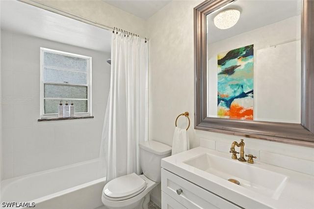 3511 Caloosa ST, Naples, FL 34112