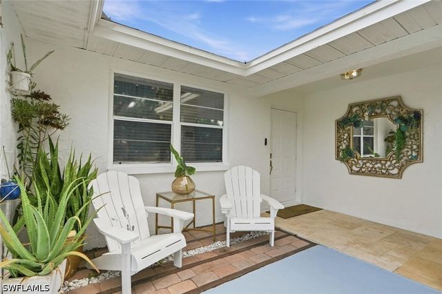 3511 Caloosa ST, Naples, FL 34112