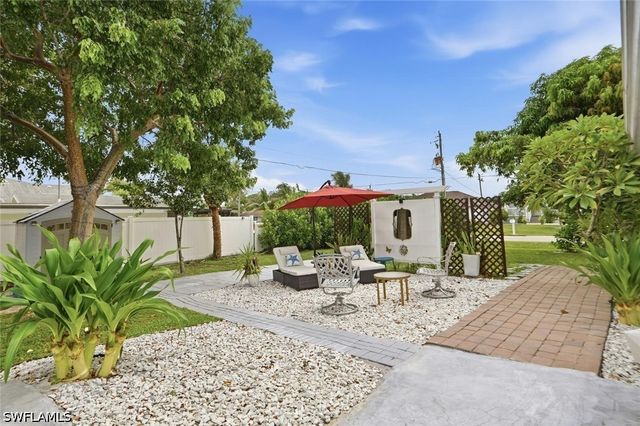 3511 Caloosa ST, Naples, FL 34112