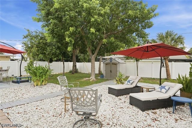 3511 Caloosa ST, Naples, FL 34112