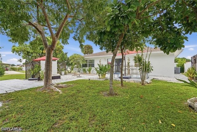 3511 Caloosa ST, Naples, FL 34112