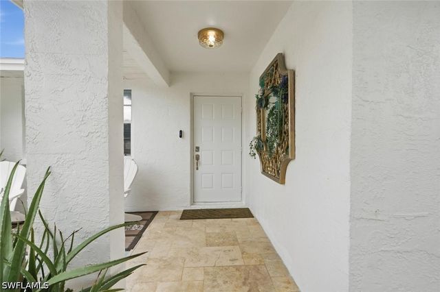 3511 Caloosa ST, Naples, FL 34112